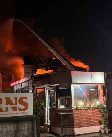 Sakarya’da fabrikada yangın