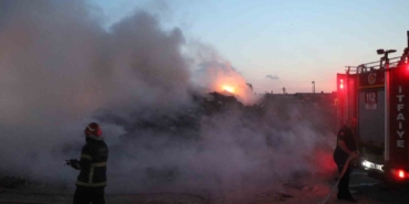 Sakarya’da korkutan yangın: Dumanlar mahalleyi kapladı