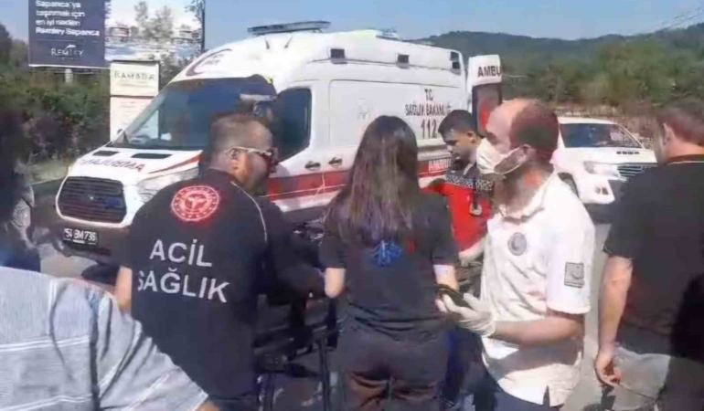 Sakarya’da zincirleme kaza: 3 kişi yaralandı