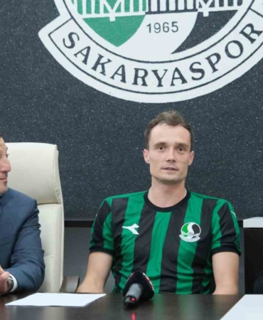 Sakaryaspor, Polonyalı kaleci Szumski’yi transfer etti