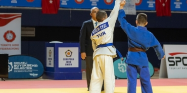 Şampiyonlar Ümraniye’den