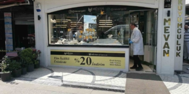 Sancaktepe’de kuyumcuda silahlı soygun: Kuyumcuyu vurup, altınları çaldılar