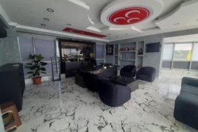 Seçimden sonra ilk işi odasını yeniletmek oldu