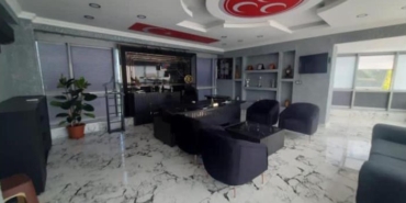 Seçimden sonra ilk işi odasını yeniletmek oldu