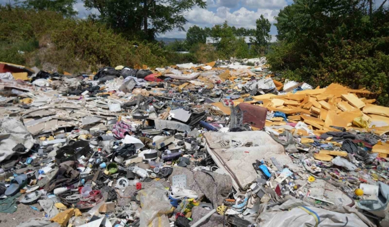 Şehrin göbeğinde ’utandıran’ görüntü: Kimse önlem almıyor