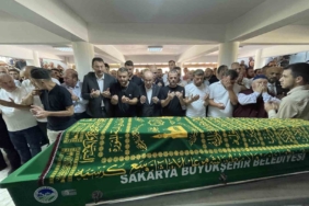 Silahlı saldırı neticesinde hayatını kaybeden eski belediye başkanı son yolculuğuna uğurlandı