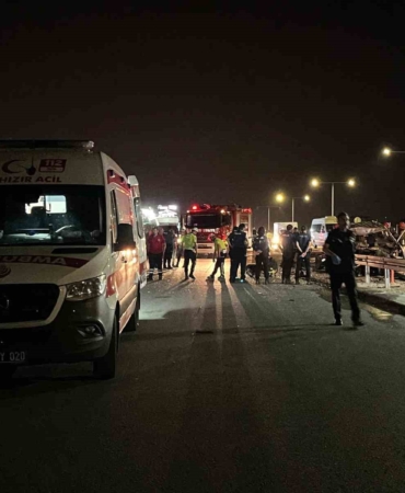 Silivri’de hafif ticari araç bariyere çarptı: 1 ölü, 1 yaralı