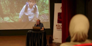 Sinema eleştirmeni, gençlik psikolojisini yeşil perdeyle anlattı