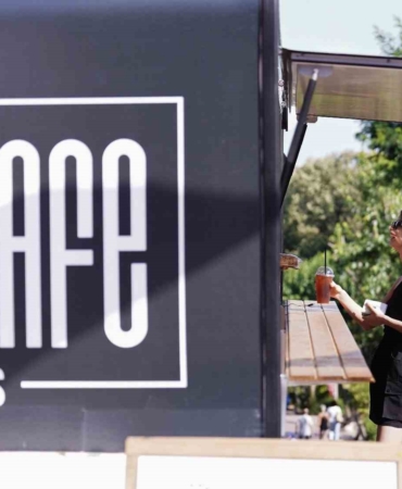 Şişli Belediyesi’nin ’Gezici Kent Kafe’si hizmete girdi