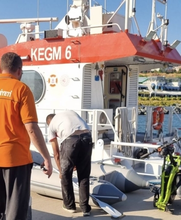 Şişme botla denizde sürüklenen şahıs Kıyı Emniyeti Genel Müdürlüğü’nce kurtarıldı
