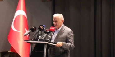 Son başbakan darbe gecesi yaşananları hatırlattı: "Bu destan ikinci Çanakkale destanıdır"