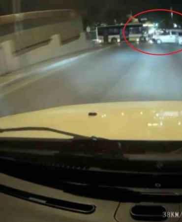 Sosyal medyada canlı yayın yaparken kaza yaptılar