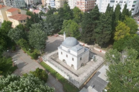 Srebrenitsa Katliamı’nın 29. yıldönümünde Bahçelievler’de fotoğraf sergisi açıldı