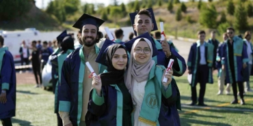 SUBÜ mezuniyet törenine hazır