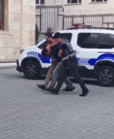 Sultanbeyli’de baba ile engelli oğluna bijon anahtarıyla saldıran şüpheli yakalandı