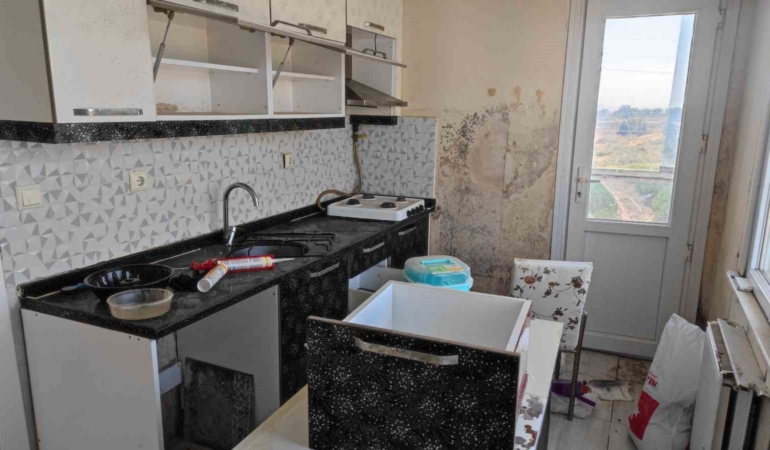 Sultangazi’de çilingir yardımıyla evine giren daire sahibine kiracı şoku