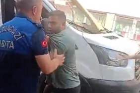 Sultangazi’de ihbar üzerine olay yerine giden zabıta ekiplerine saldırı