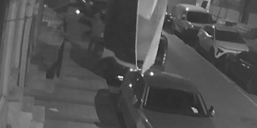 Sultangazi’de işyerine kurşun yağdırdılar: O anlar kamerada