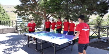 Sultangazili gençlerden yüksek rakımlı kamp