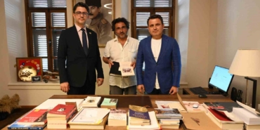 Tarihi bir albüm daha Çanakkale Savaşları Gelibolu Tarihi Alan Başkanlığına bağışlandı