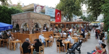 Tarihi Çınaraltı Çay Bahçesi yeniden açıldı