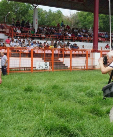 Tarihi Kırkpınar’da 61 yıldır fotoğraf çekiyor