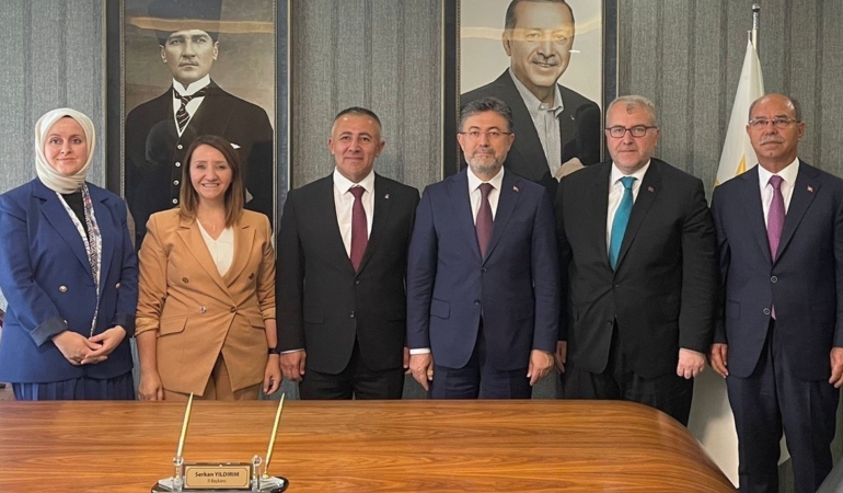 Tarım ve Orman Bakanı İbrahim Yumaklı’dan AK Parti’ye ziyaret