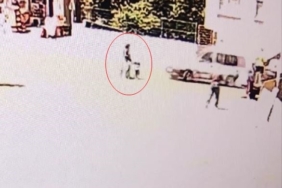 Tekirdağ’da arabanın yayalara çarptığı anlar kamerada: 2’si çocuk 3 yaralı