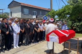 Trafik kazasında hayatını kaybeden Kıbrıs gazisi toprağa verildi