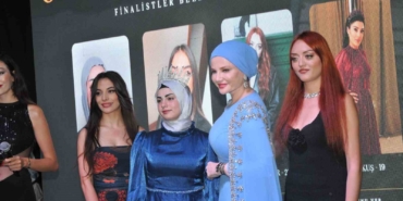 ‘Türkiye Yüz Güzeli’ yarışması renkli görüntülere sahne oldu