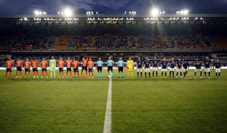 UEFA Avrupa Konferans Ligi: RAMS Başakşehir: 3 - La Fiorita: 0 (Maç devam ediyor)