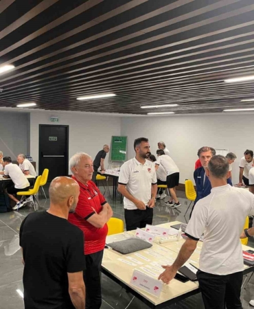 UEFA Pro Lisans Antrenör Eğitim Programı’nın liderlik modülü başladı