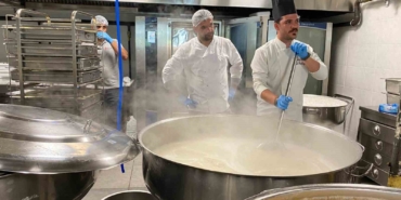 Ümraniye’de aşure kazanları kaynamaya başladı