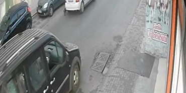 Ümraniye’de ’dur’ ihtarına uymadı, polise çarparak metrelerce sürükledi