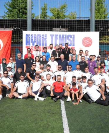 Ümraniye’de nefes kesen ‘Ayak Tenisi Turnuvası’nda şampiyonlar belli oldu