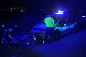 Uzunköprü’de "dur" ihtarına uymayan ehliyetsiz sürücü polis kovalamacası sonucu yakalandı