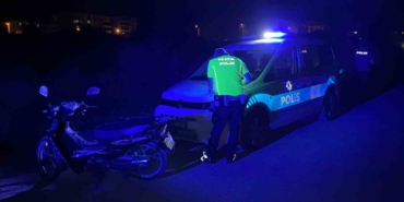 Uzunköprü’de "dur" ihtarına uymayan ehliyetsiz sürücü polis kovalamacası sonucu yakalandı