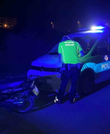 Uzunköprü’de "dur" ihtarına uymayan ehliyetsiz sürücü polis kovalamacası sonucu yakalandı