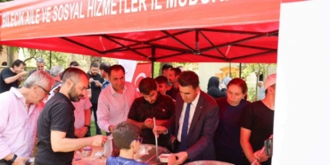 Vali Aygöl, Şeyh Edebali Türbesi’nde aşure ikram etti