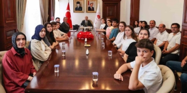 Vali Demirtaş, LGS birincilerini ağırladı