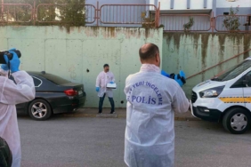 Yakınları tarafından evinde ölü bulundu