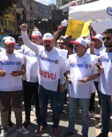 Yalova Belediyesi’nden çıkarılan işçilerden eylem