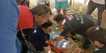 Yalova’da 5’inci kattan düşen çocuğu kivi asması kurtardı