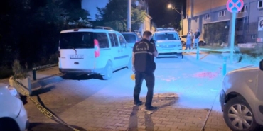 ‘Yan bakma’ cinayetinde hakim karşısına çıkan 2 kuzenden biri tutuklandı