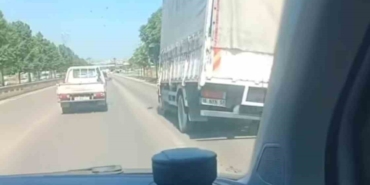 Yan giden kamyon yürekleri ağza getirdi