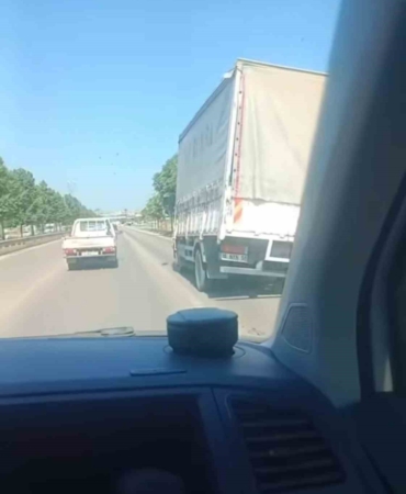 Yan giden kamyon yürekleri ağza getirdi