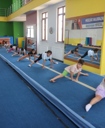 Yaz spor okullarında eğitim başladı