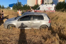 Yoldan çıkan otomobil tarlaya uçtu: 5 yaralı