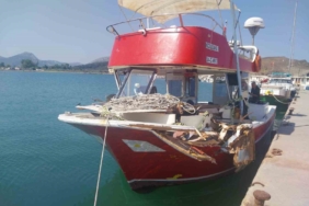 Yunan unsurlarının teknesine çarptığı balıkçı yaşananları anlattı