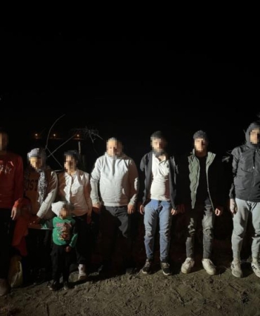 Yurt dışına kaçmaya çalışan 10 düzensiz göçmen yakalandı